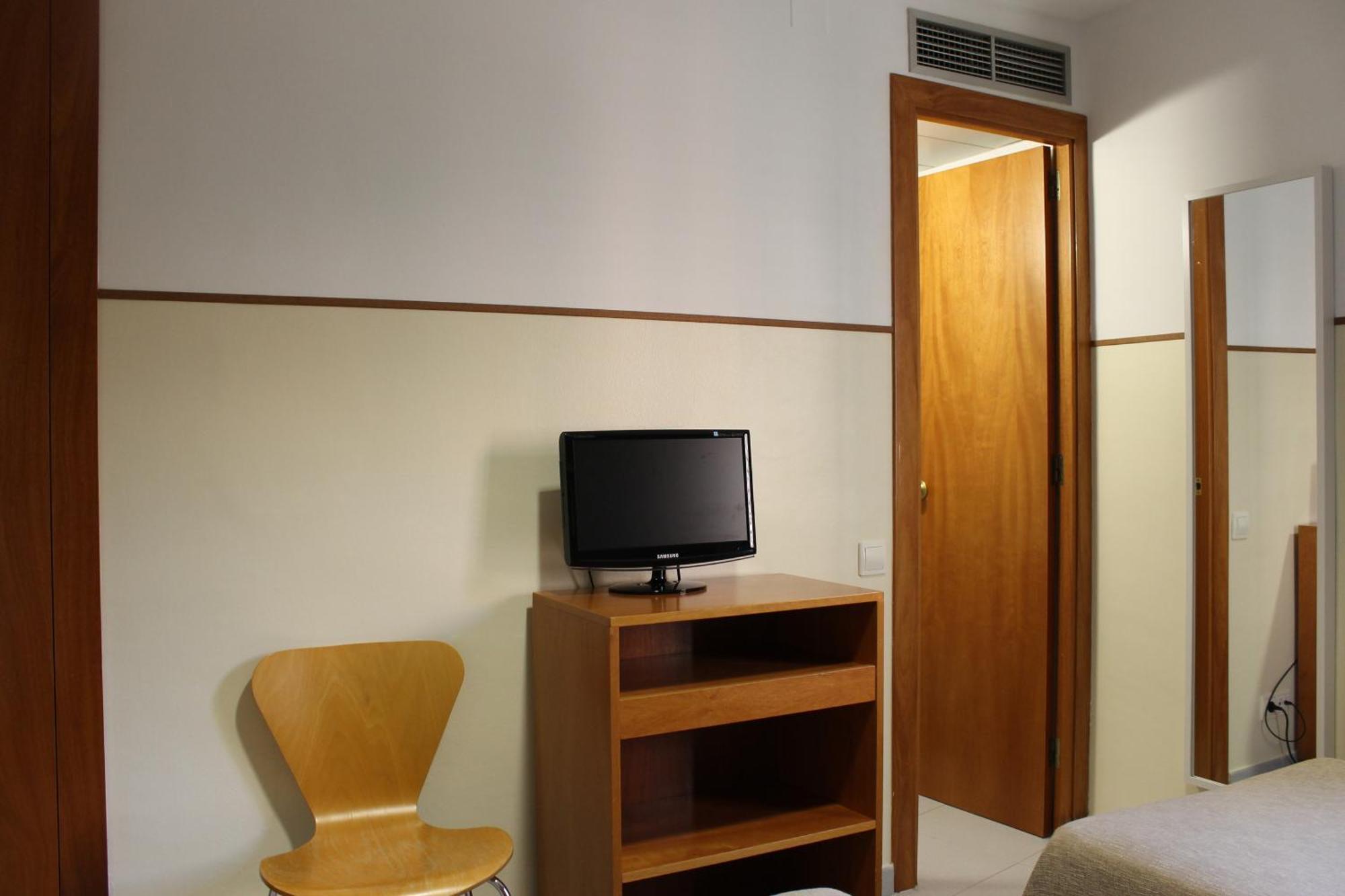 El Jardi Otel Barselona Oda fotoğraf